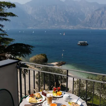 Piccolo Hotel